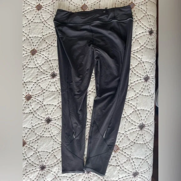 PATAGONIA-Women's Peak Mission Tights - 27" - Picture 5 of 9